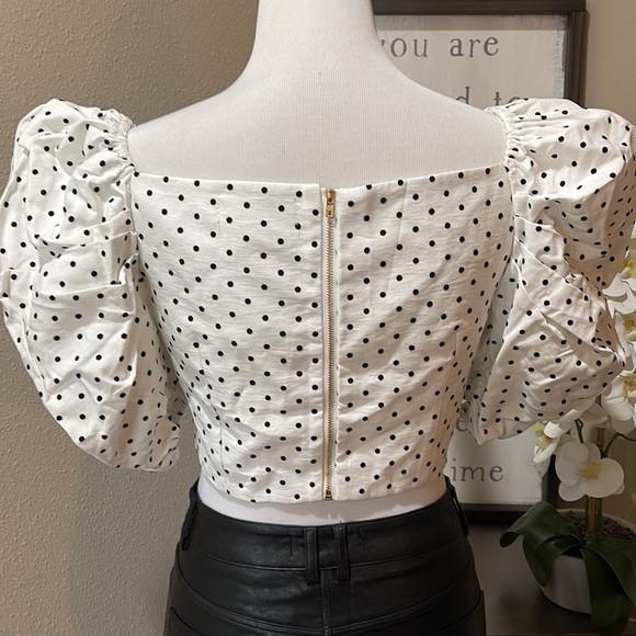 Puff Sleeve Crop top.                  TRN5 - Picture 6 of 6